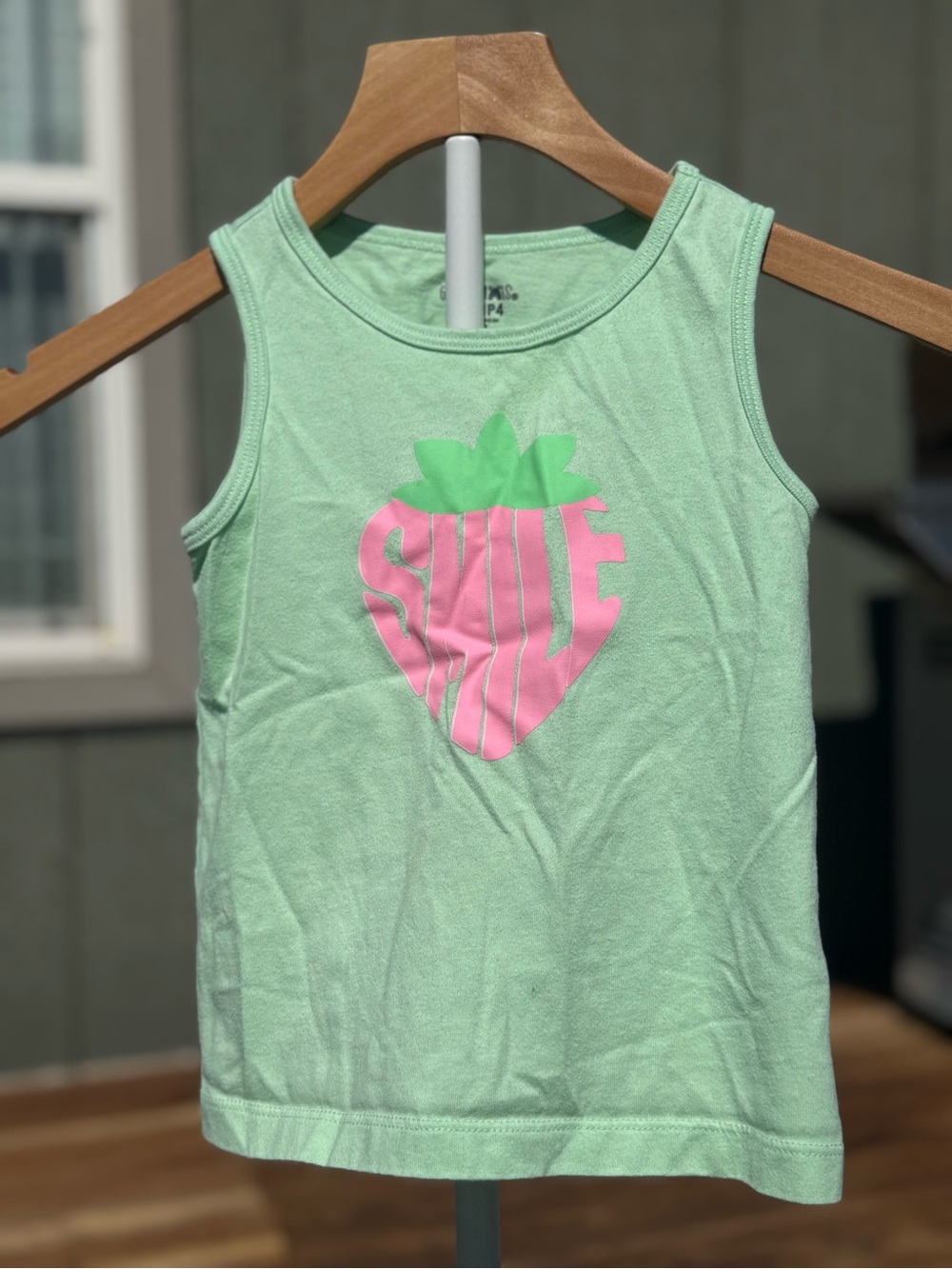 Garanimals Girls 4T Green Sleeveless Tank Top Strawberry Graphic